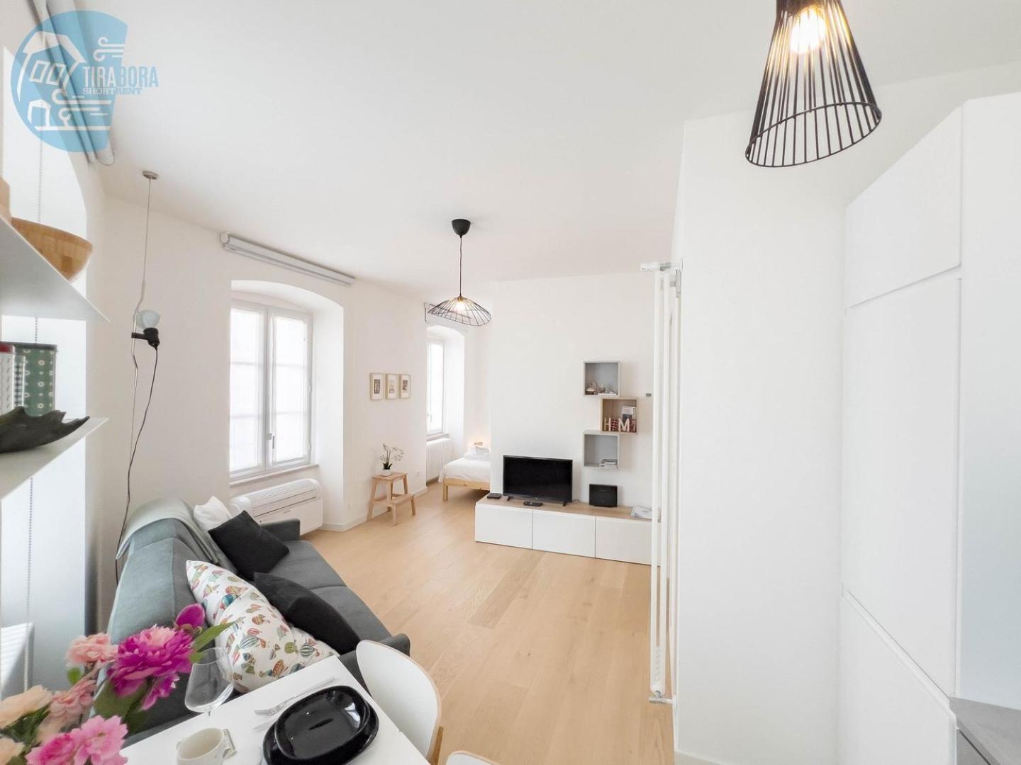 Corridoni 2B Tirabora Short Rent Apartman Trieszt Kültér fotó